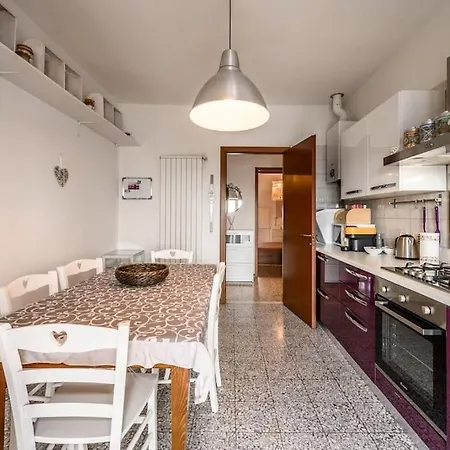 The Youth House Near Downtown & Hesperia Hospital * Μόντενα