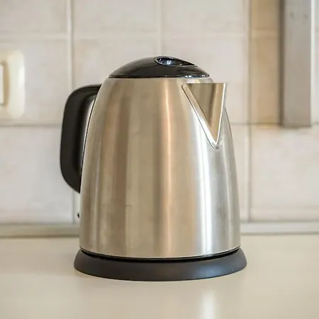 Apartment The Youth House Near Downtown & Hesperia Hospital