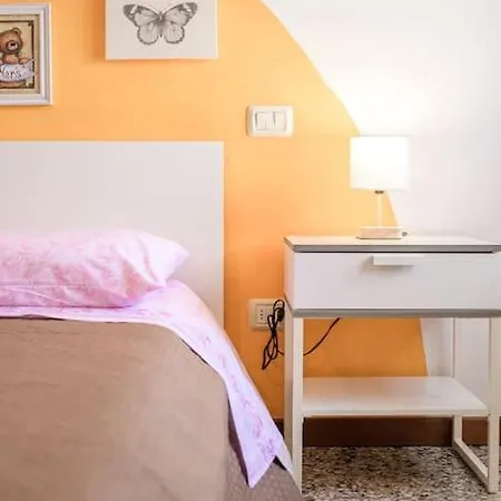 The Youth House Near Downtown & Hesperia Hospital Apartmán Modena