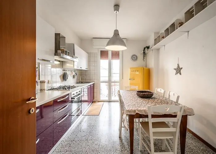 The Youth House Near Downtown & Hesperia Hospital アパート *