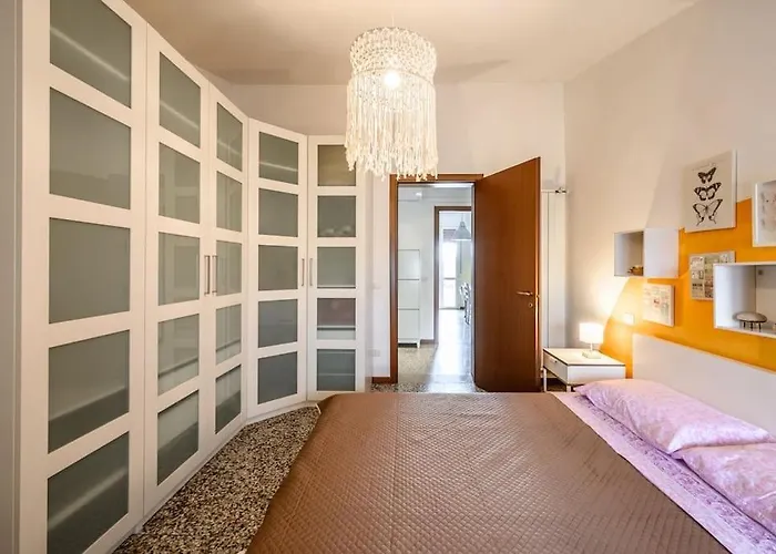 The Youth House Near Downtown & Hesperia Hospital