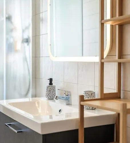 アパート The Youth House Near Downtown & Hesperia Hospital モデナ